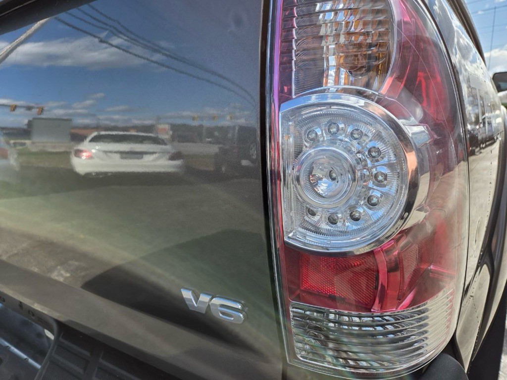 2012 Toyota Tacoma Image 26