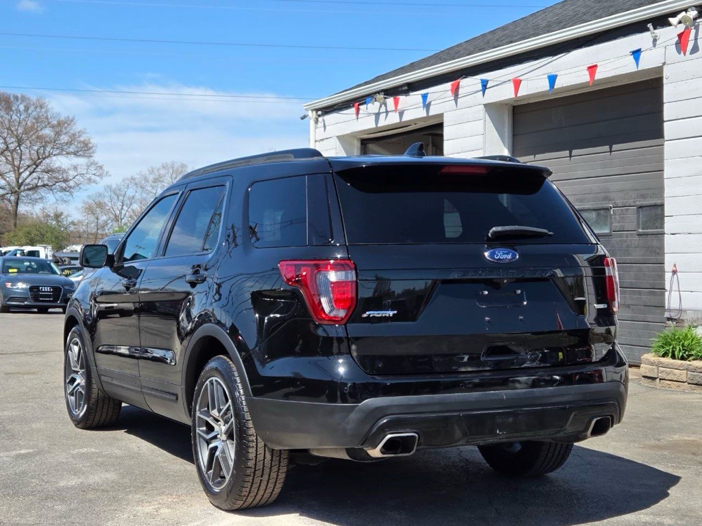 2016 Ford Explorer Image 3