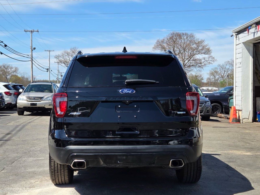 2016 Ford Explorer Image 4