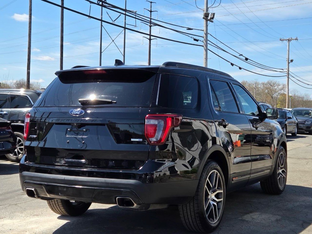 2016 Ford Explorer Image 5
