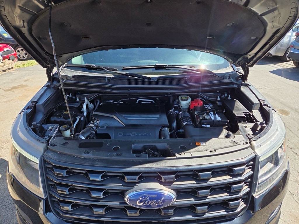 2016 Ford Explorer Image 9