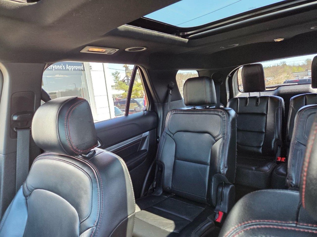 2016 Ford Explorer Image 12