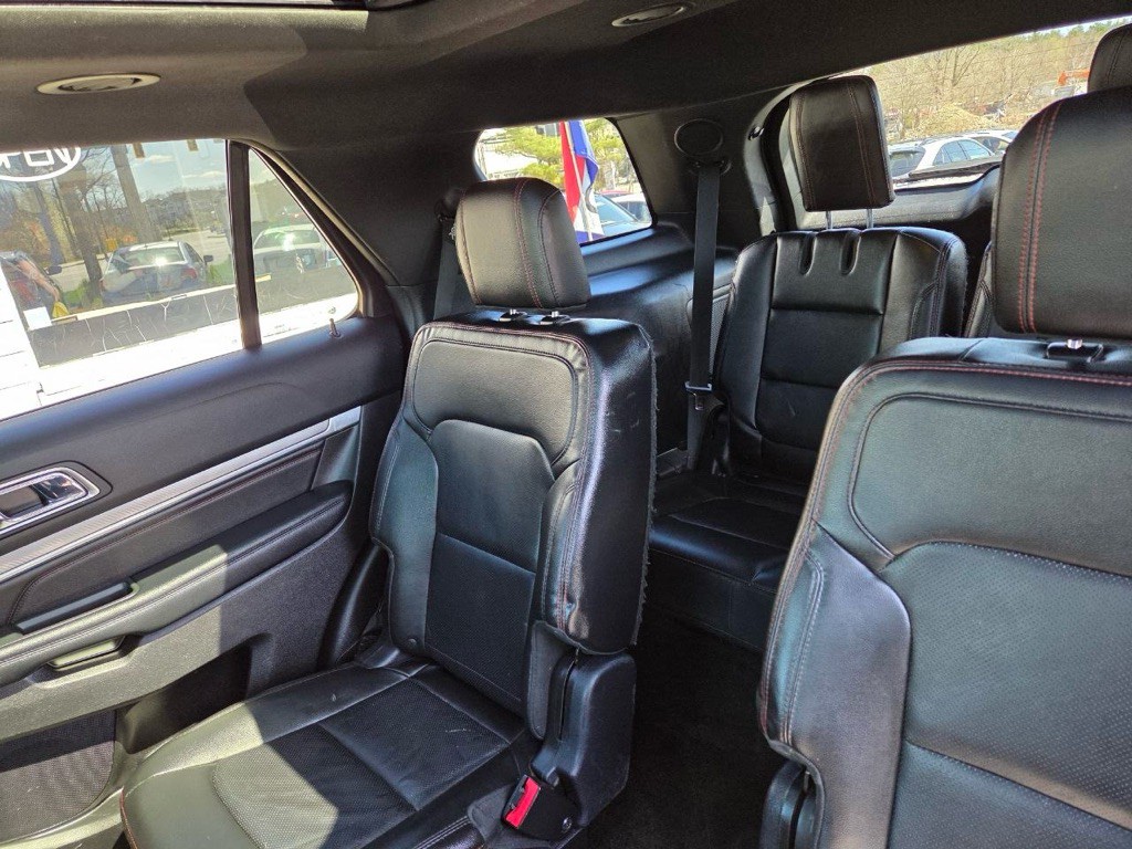 2016 Ford Explorer Image 14