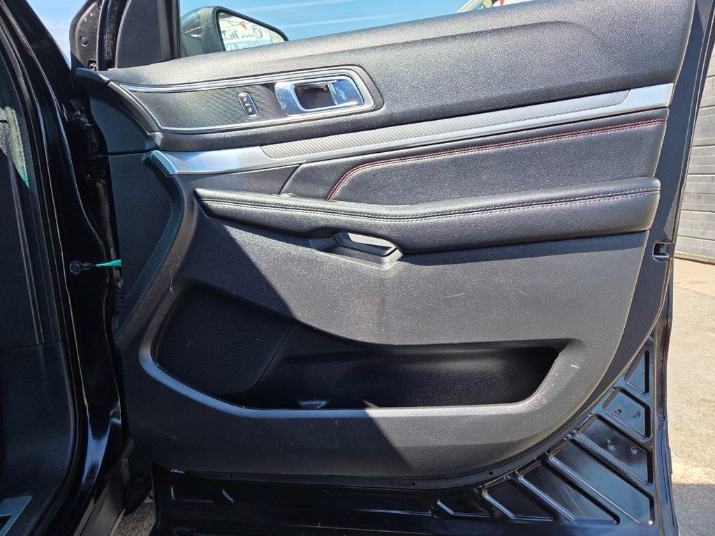 2016 Ford Explorer Image 21