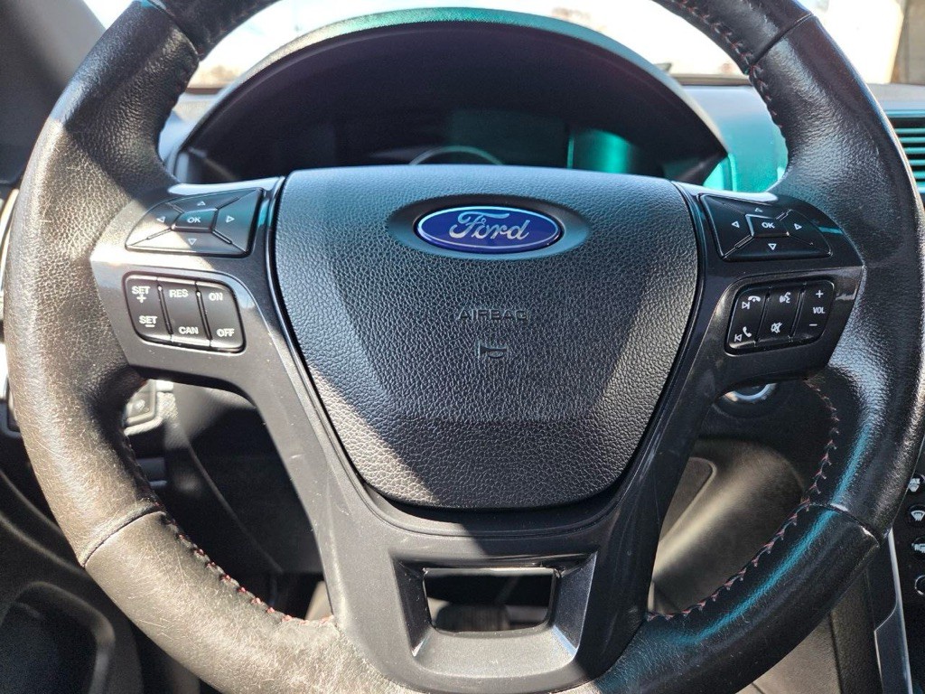 2016 Ford Explorer Image 22