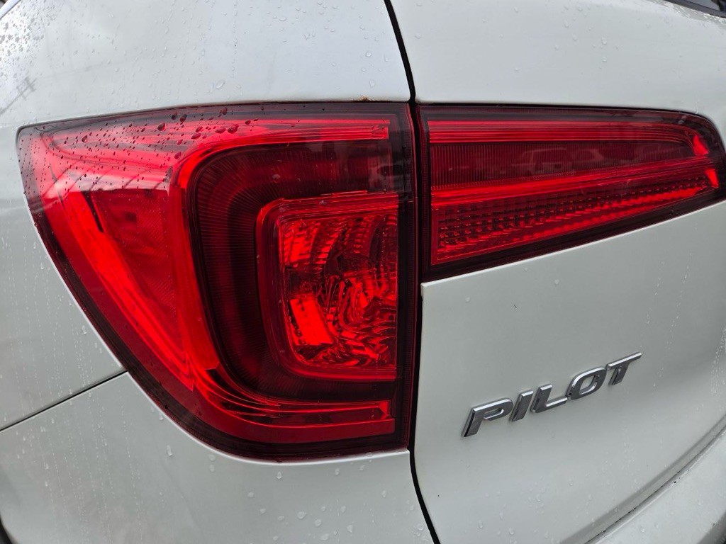 2016 Honda Pilot Image 34