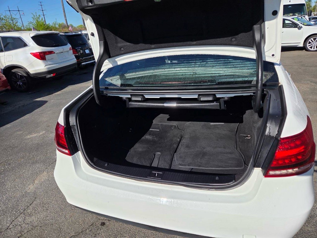 2015 Mercedes-Benz E-Class Image 33