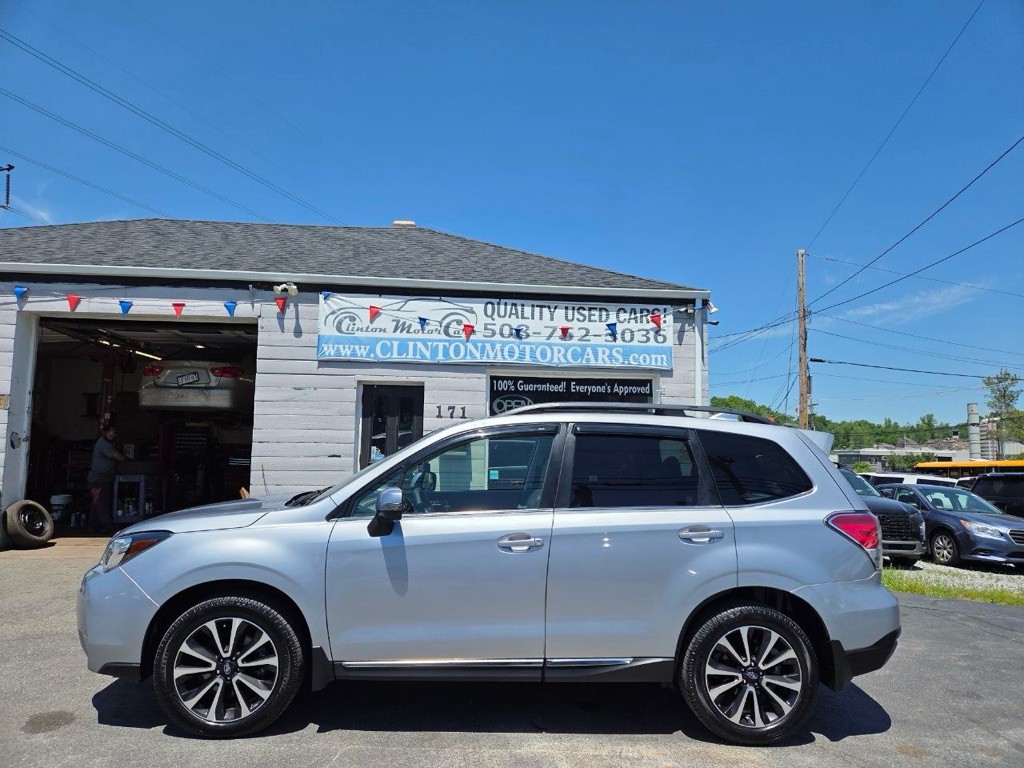 2017 Subaru Forester Image 2