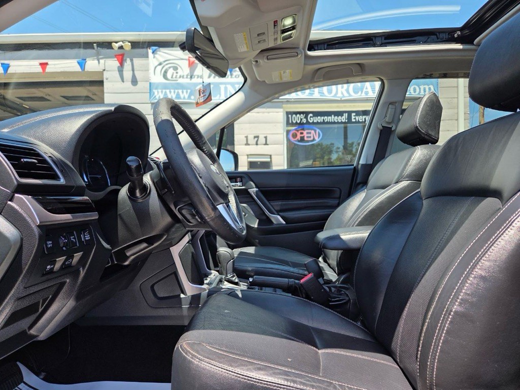 2017 Subaru Forester Image 11