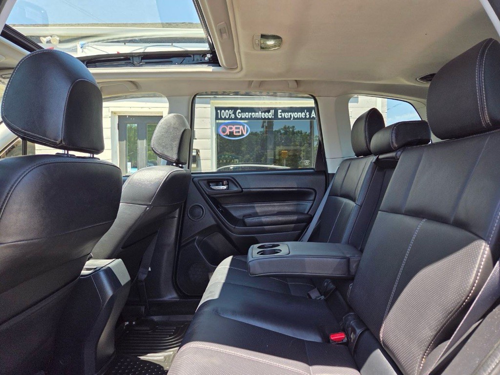 2017 Subaru Forester Image 17