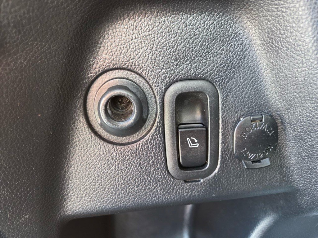 2017 Subaru Forester Image 21