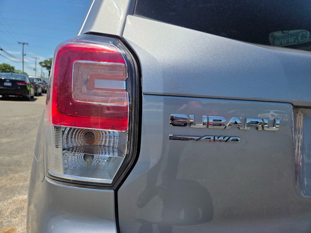 2017 Subaru Forester Image 34