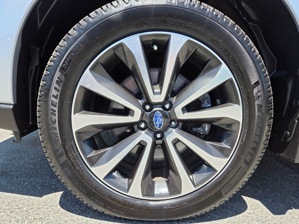 2017 Subaru Forester Image 35