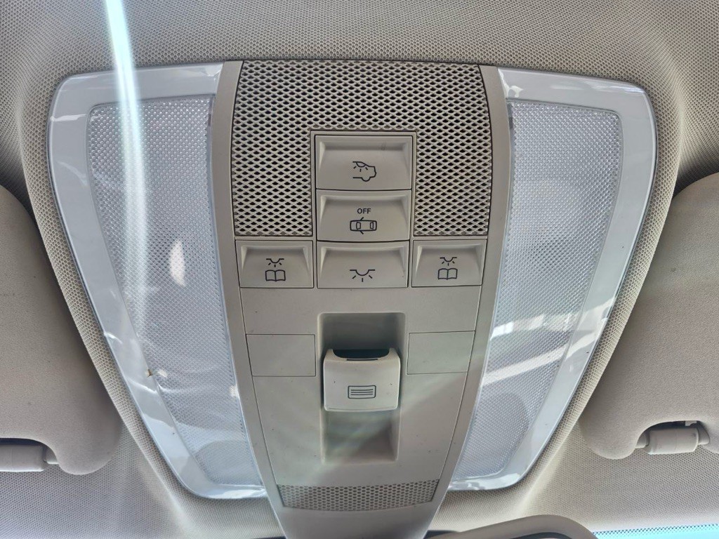 2011 Mercedes-Benz C-Class Image 19