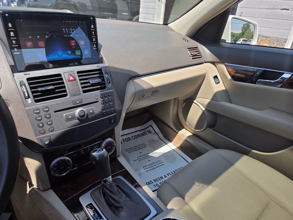 2011 Mercedes-Benz C-Class Image 22