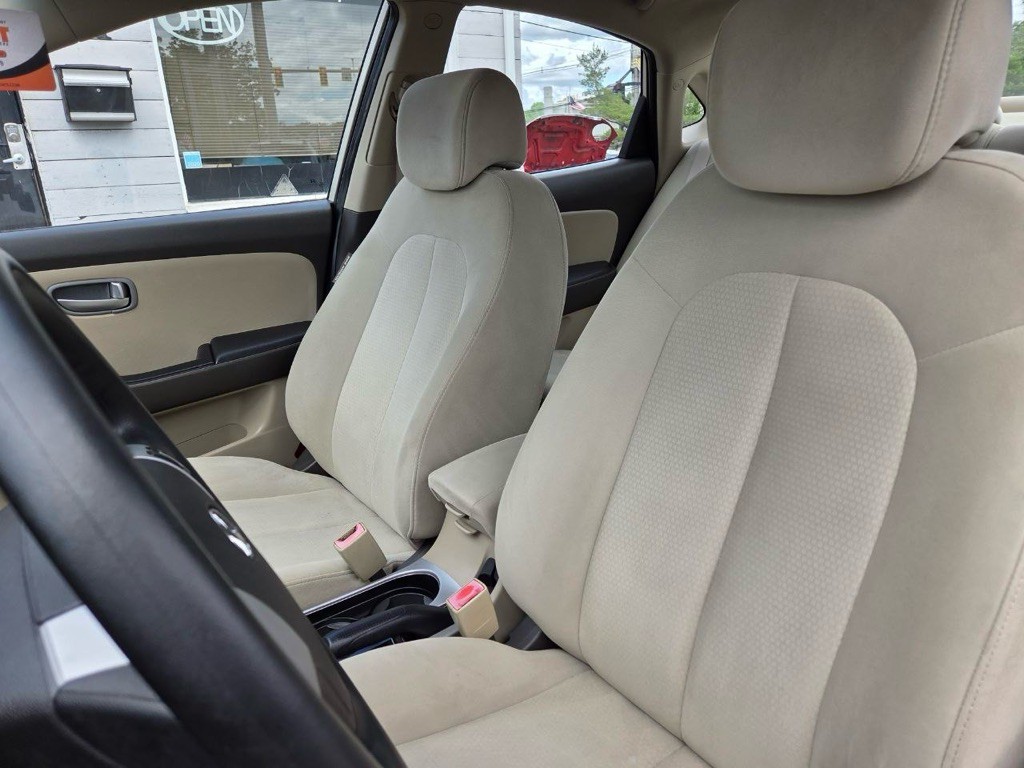 2008 Hyundai Elantra Image 11