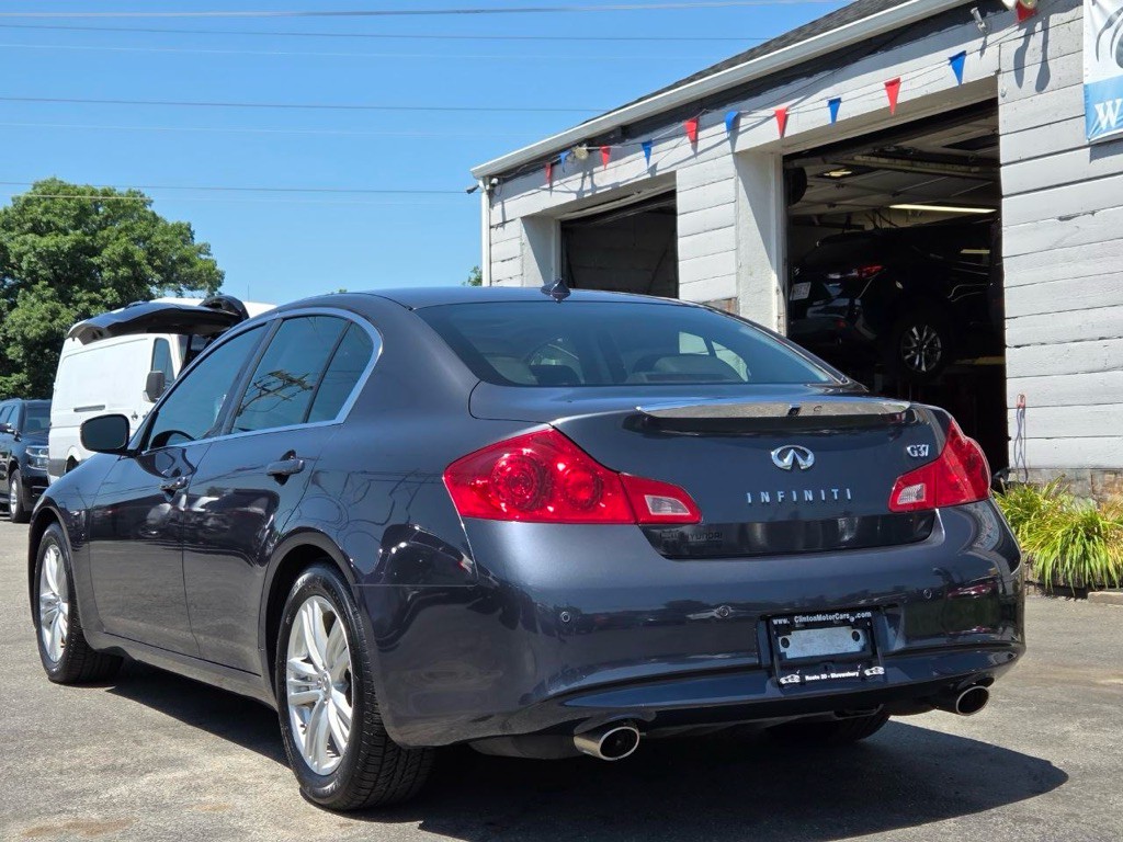 2013 INFINITI G37 Image 3