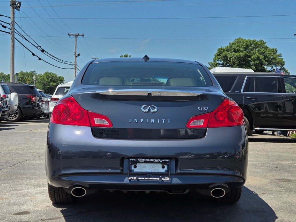 2013 INFINITI G37 Image 4
