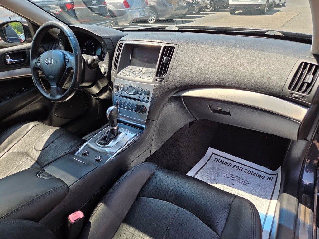 2013 INFINITI G37 Image 16