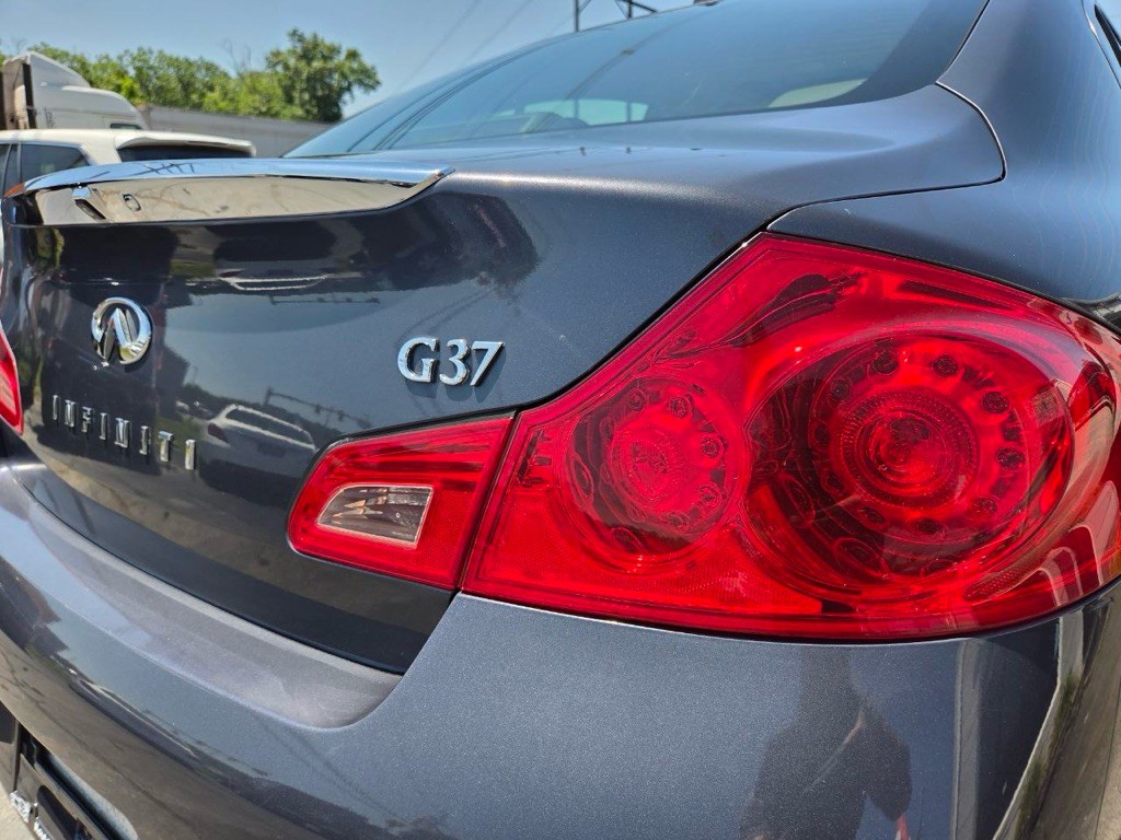 2013 INFINITI G37 Image 28