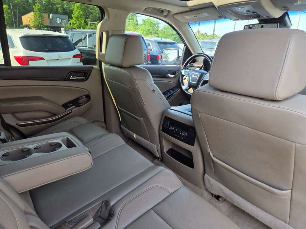 2020 GMC Yukon Image 15