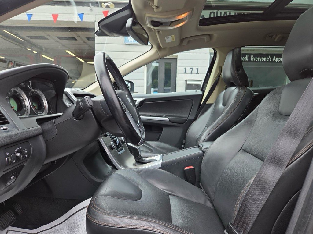 2013 Volvo XC60 Image 9