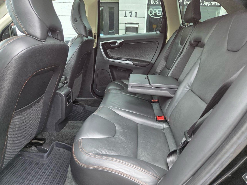 2013 Volvo XC60 Image 10
