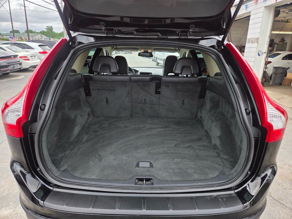 2013 Volvo XC60 Image 12