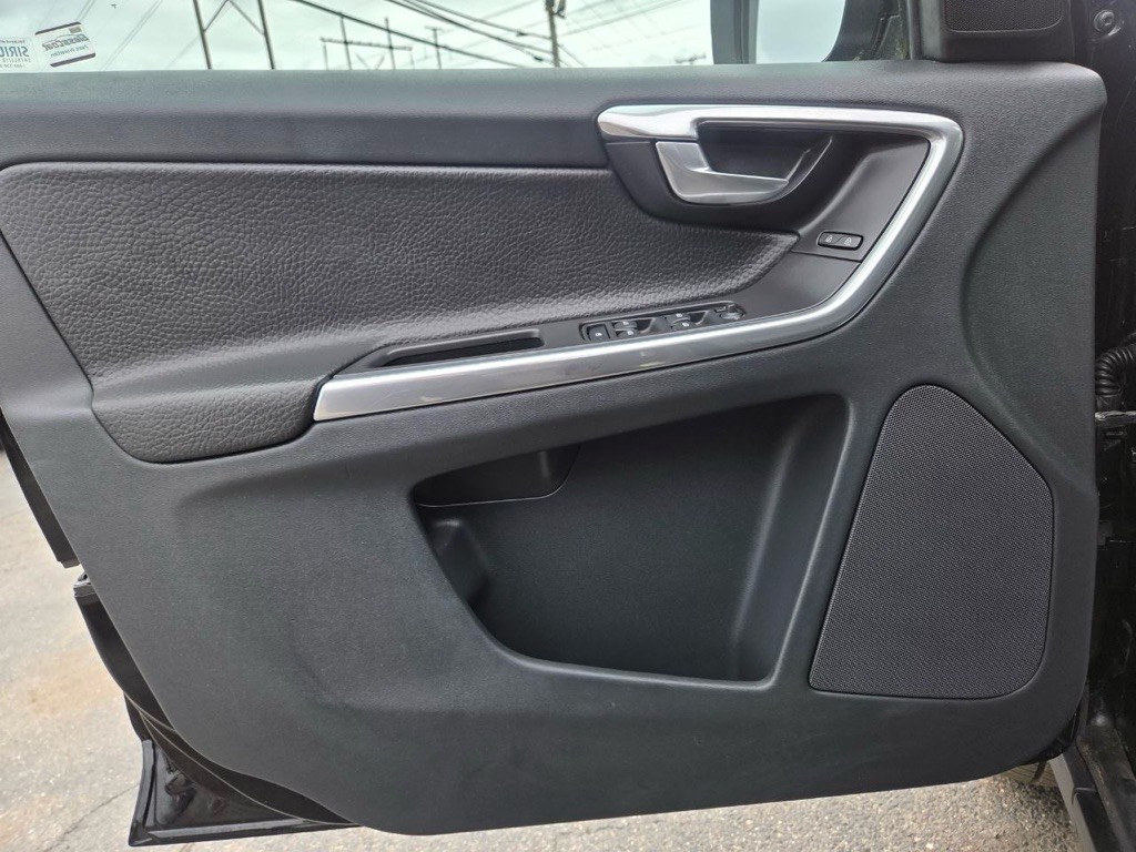 2013 Volvo XC60 Image 24