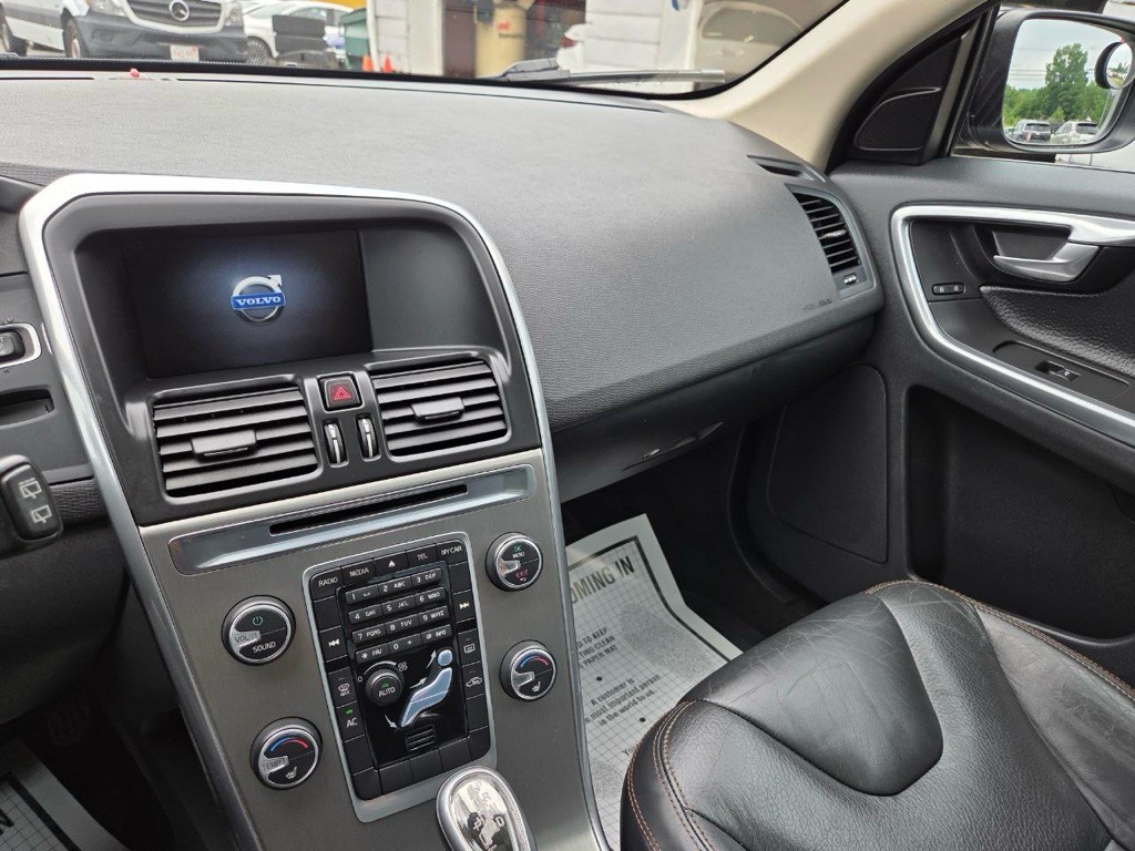 2013 Volvo XC60 Image 34