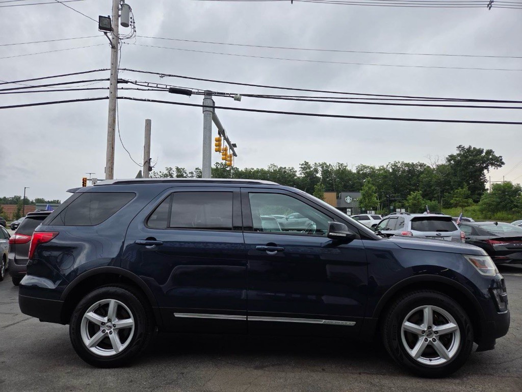 2016 Ford Explorer Image 3