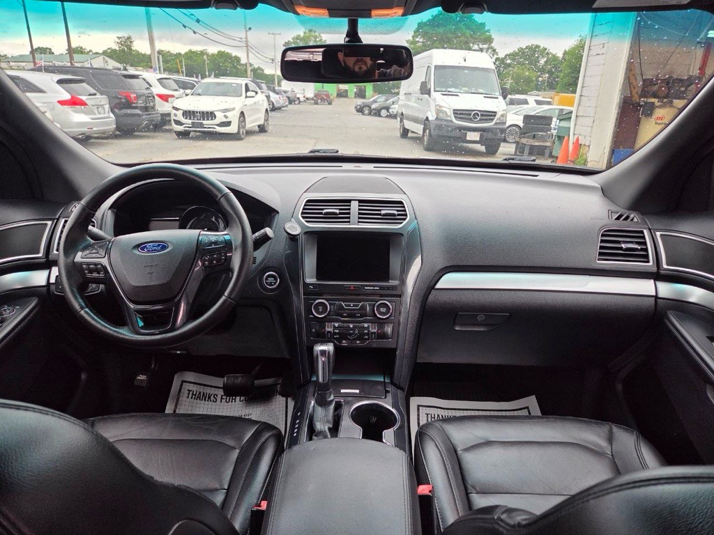 2016 Ford Explorer Image 15