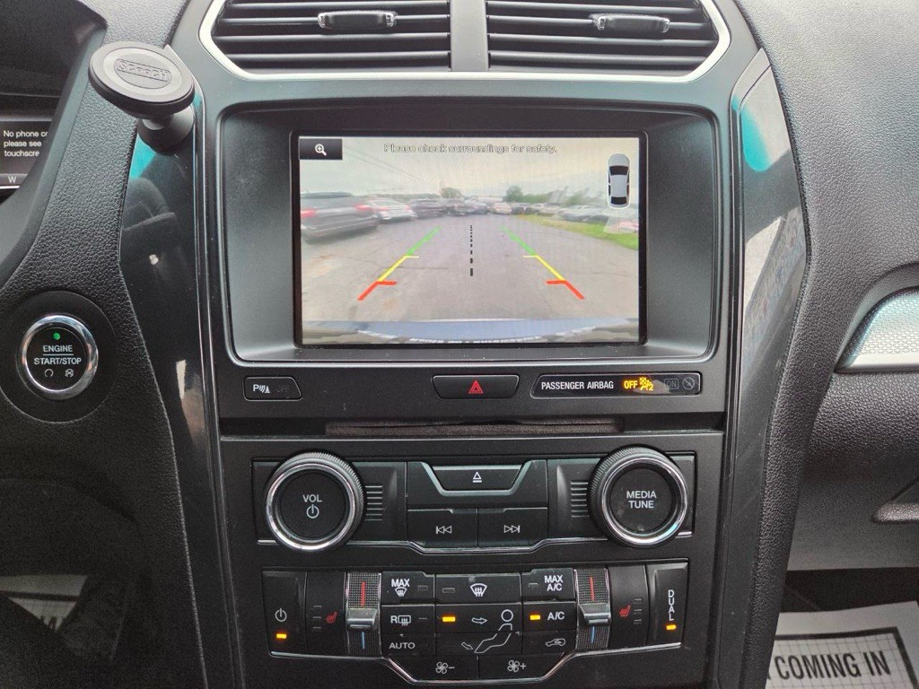 2016 Ford Explorer Image 23