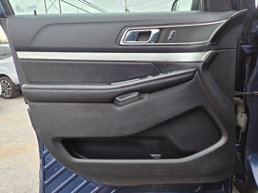 2016 Ford Explorer Image 25
