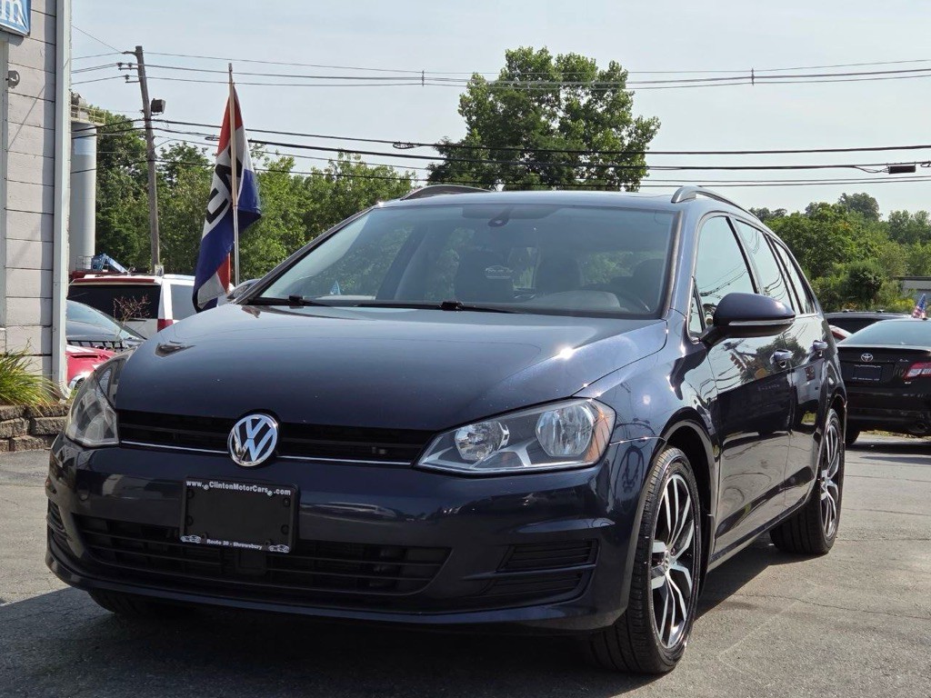 2016 Volkswagen Golf Image 1