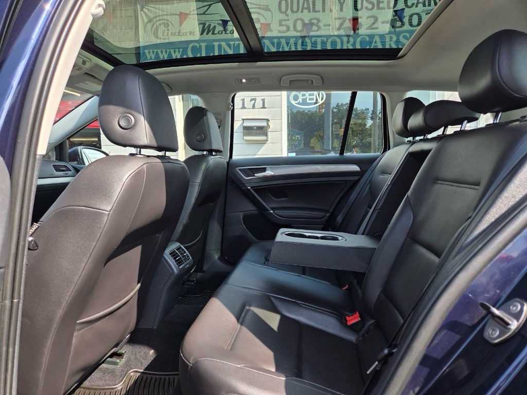 2016 Volkswagen Golf Image 12