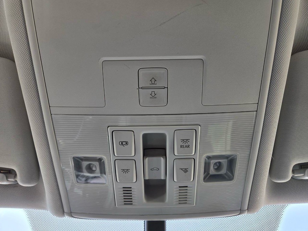 2016 Volkswagen Golf Image 21