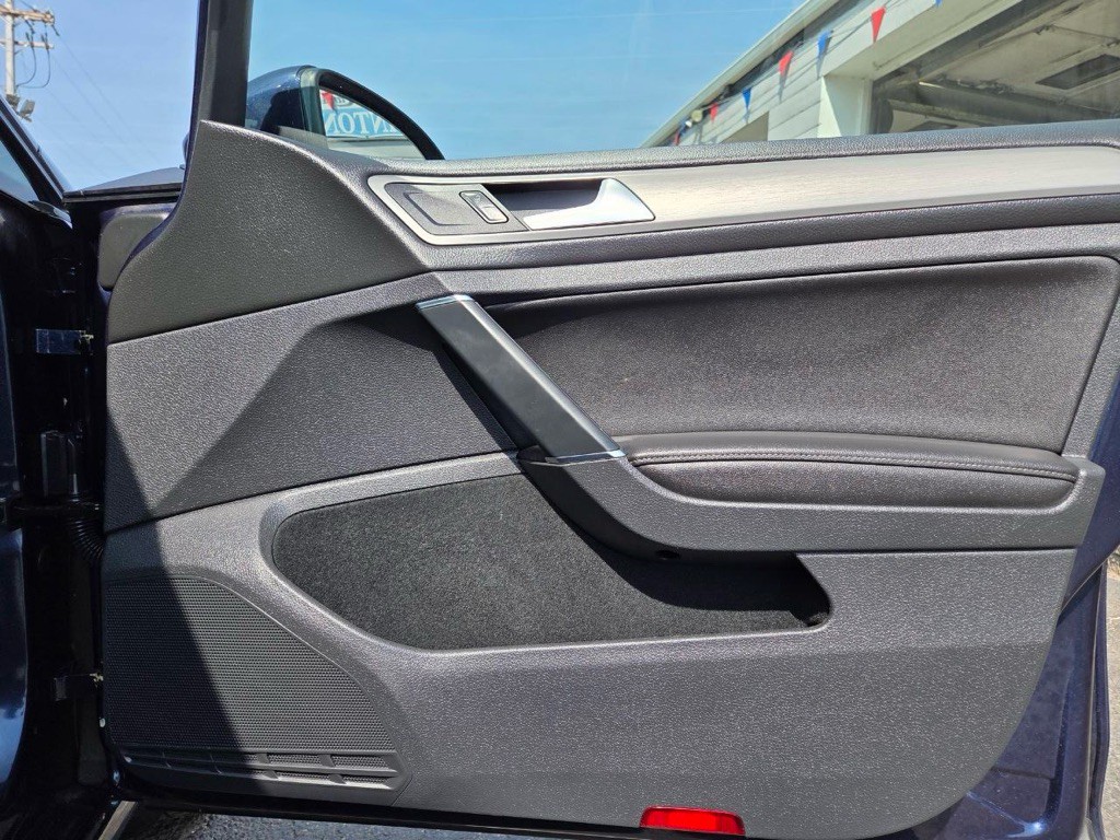 2016 Volkswagen Golf Image 22
