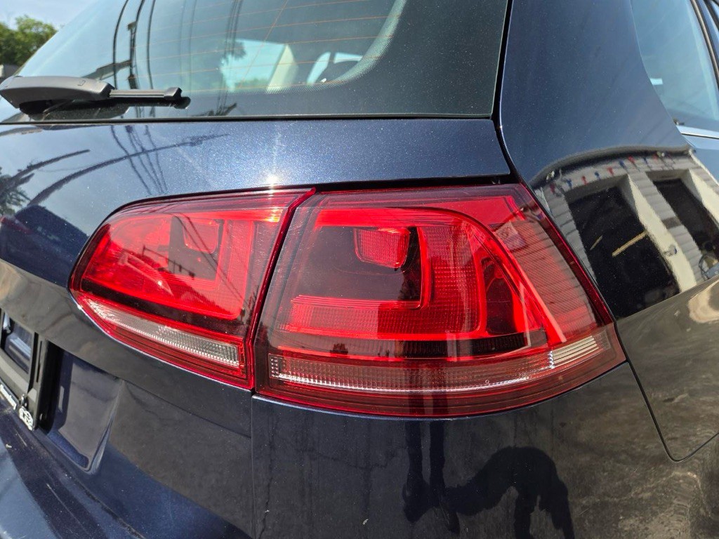 2016 Volkswagen Golf Image 29