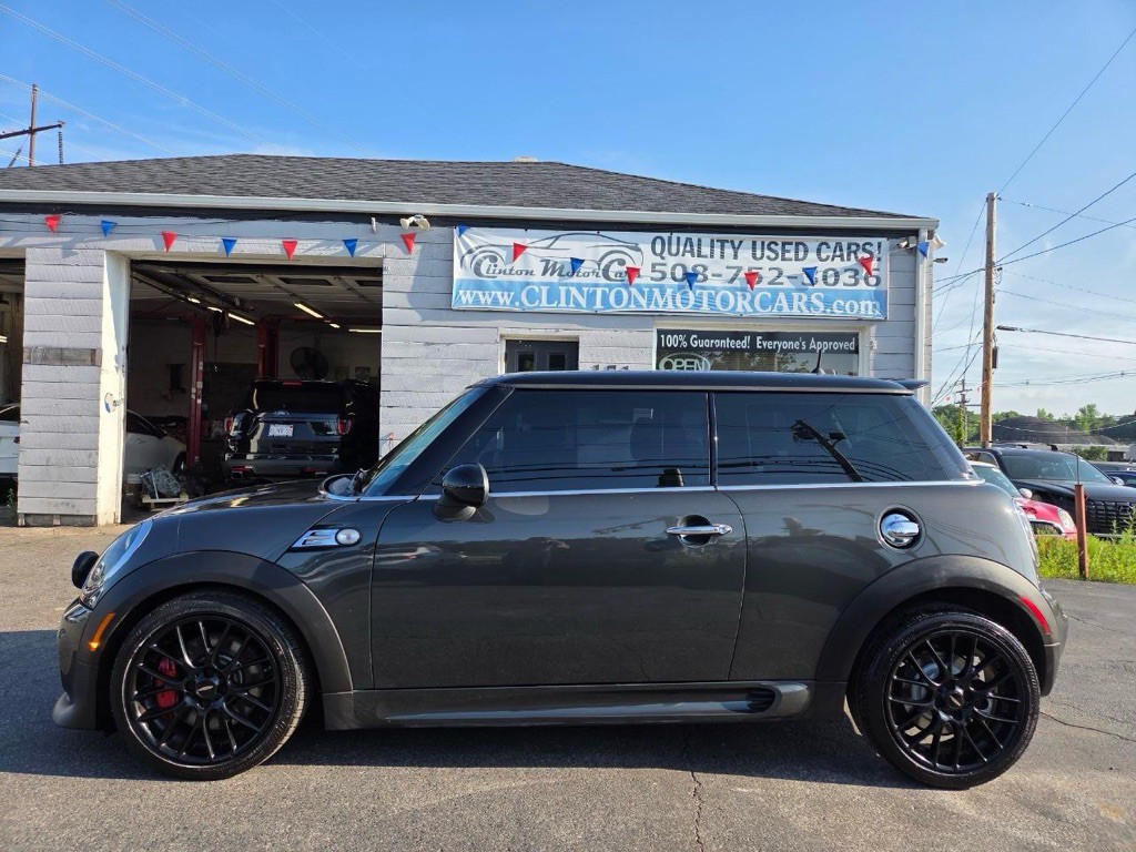 2013 MINI Cooper Image 2