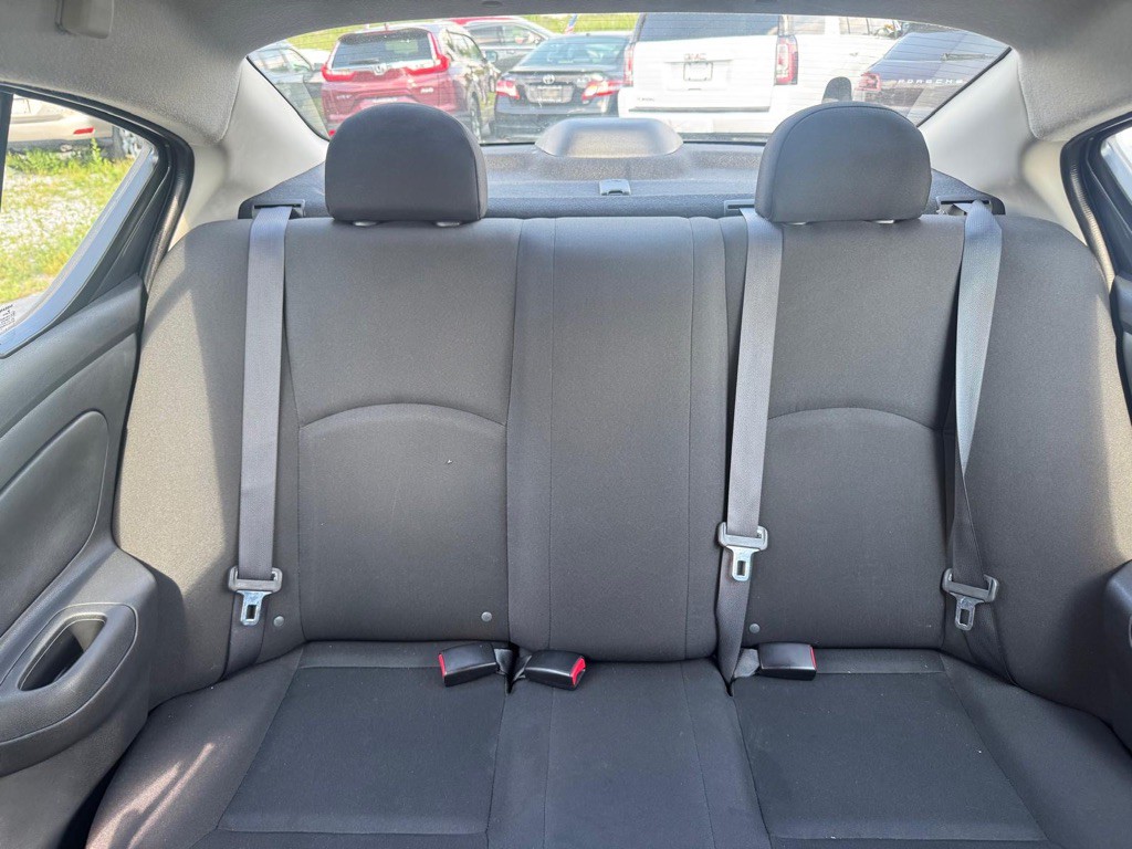 2017 Nissan Versa Image 10