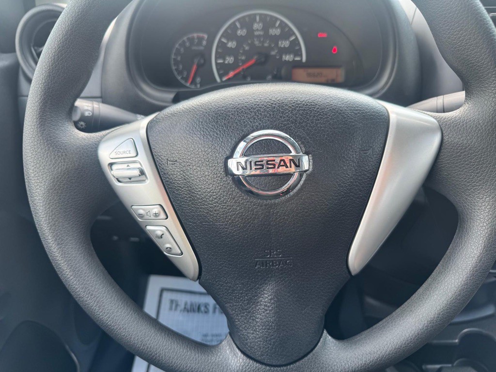 2017 Nissan Versa Image 21