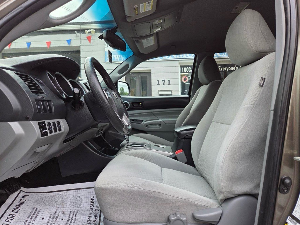 2013 Toyota Tacoma Image 10
