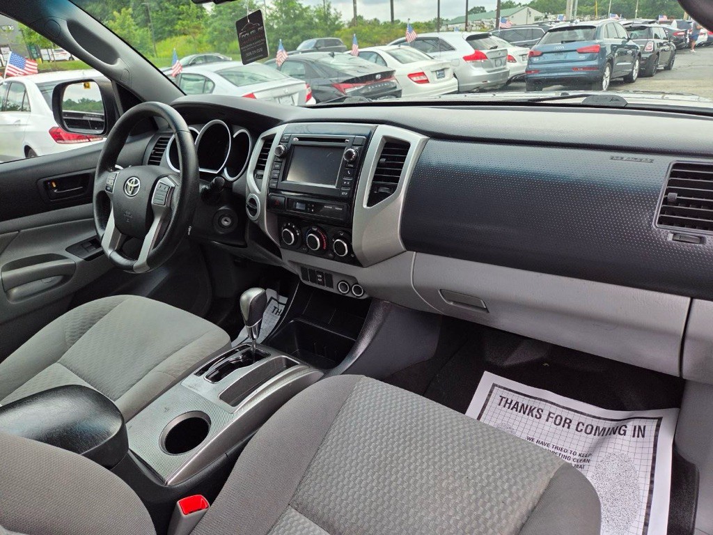 2013 Toyota Tacoma Image 15