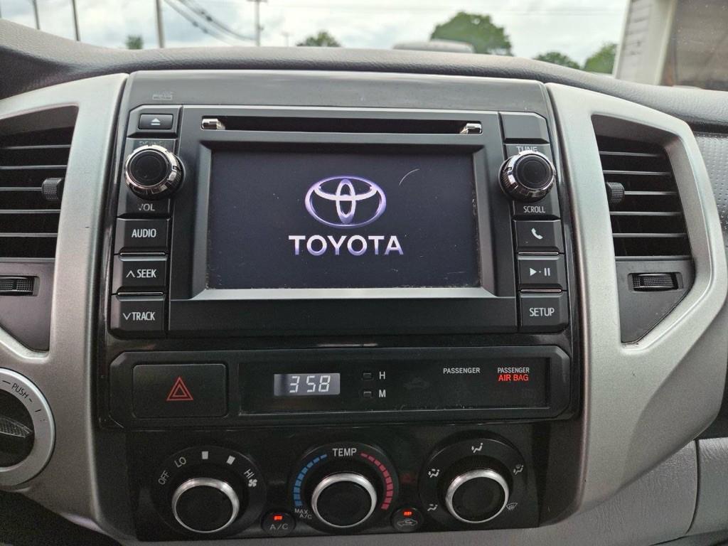 2013 Toyota Tacoma Image 21