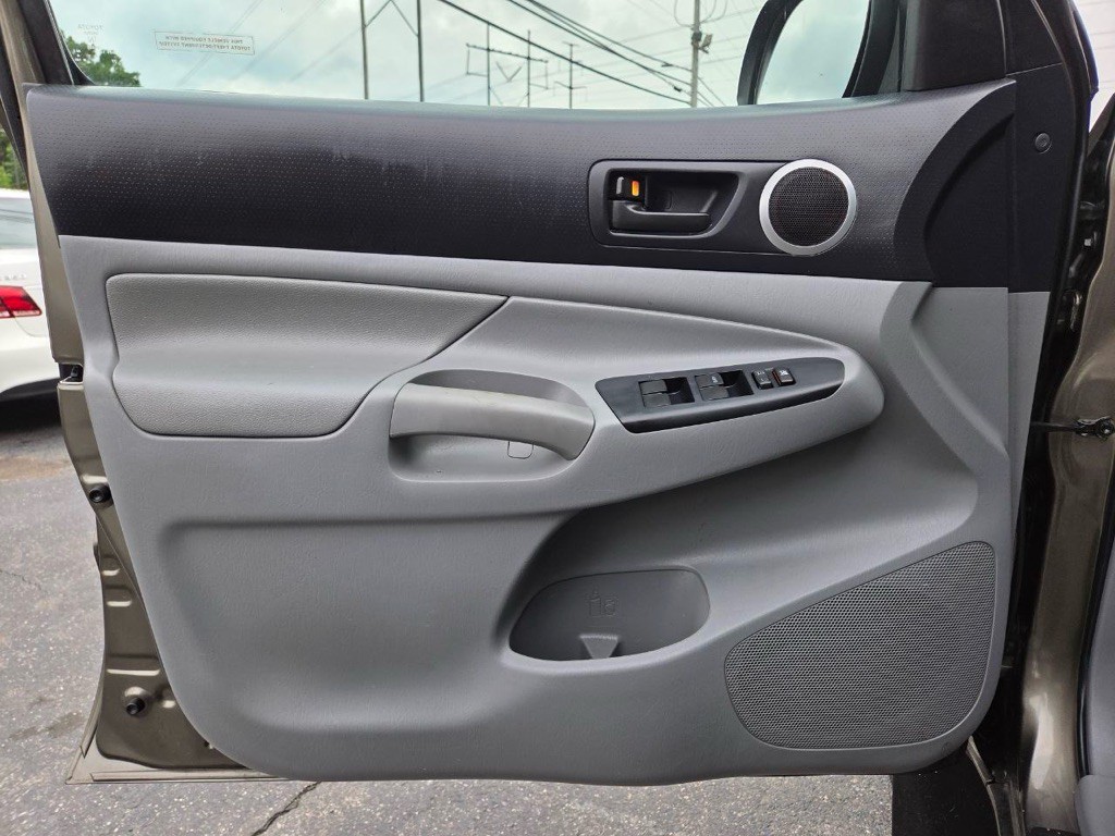 2013 Toyota Tacoma Image 22