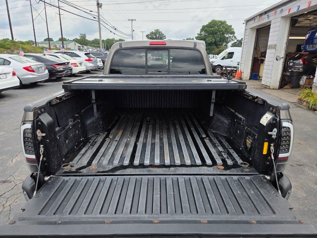 2013 Toyota Tacoma Image 25