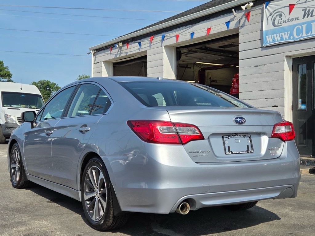 2015 Subaru Legacy Image 3