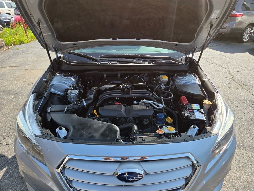 2015 Subaru Legacy Image 9