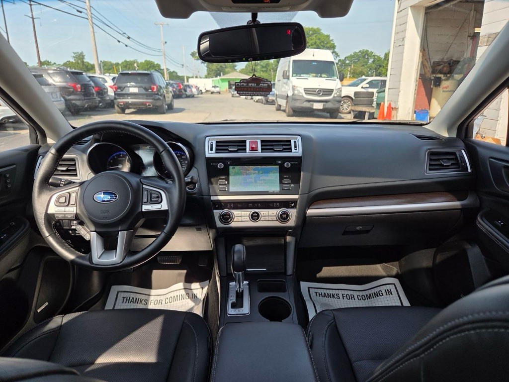 2015 Subaru Legacy Image 17